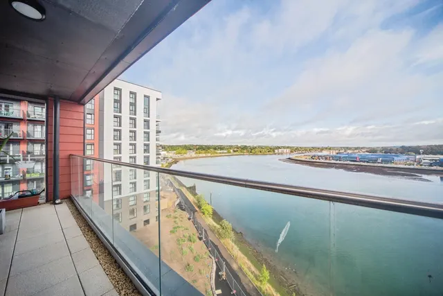 Meridian Way, Southampton, SO14, photo 1