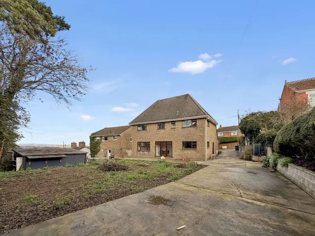 Newtown, Westbury, photo 1
