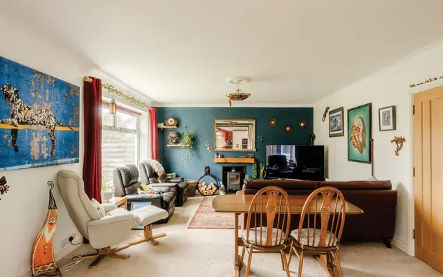 5 bedroom house, Charnhill Crescent, Mangotsfield, BS16