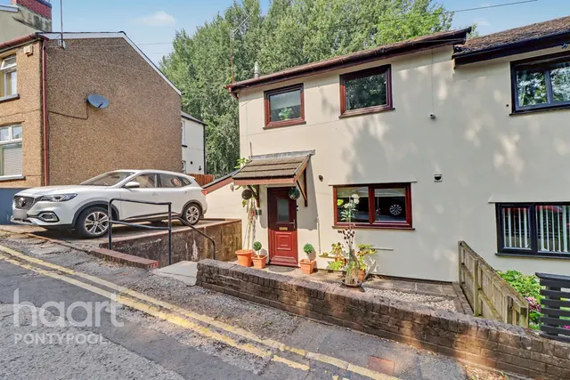 Hill Street, Pontypool, NP4, photo 2