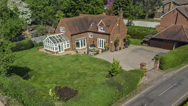 Upper Basildon, Reading, Berkshire, RG8 8SU, photo 1