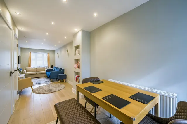 Flora Mews, SE18, photo 1