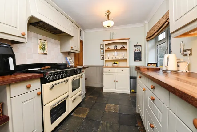 Photo 3 — South Drive, BRENTWOOD, Essex, CM14