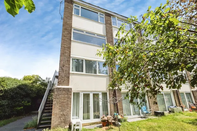 Wood Lane, Hornchurch, RM12, photo 1