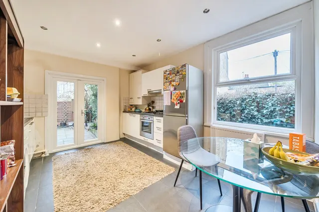 Photo 2 — Oakhill Road, Putney, London, SW15