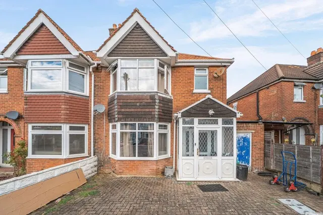 Deacon Close, Southampton, SO19, photo 1