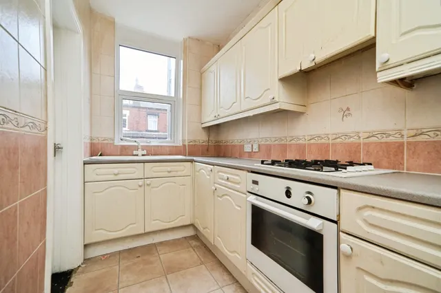 Strathmore Street, Leeds, LS9, photo 2