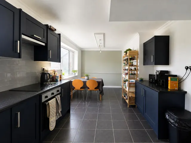 Nunnery Crescent, Rotherham, S60, photo 3