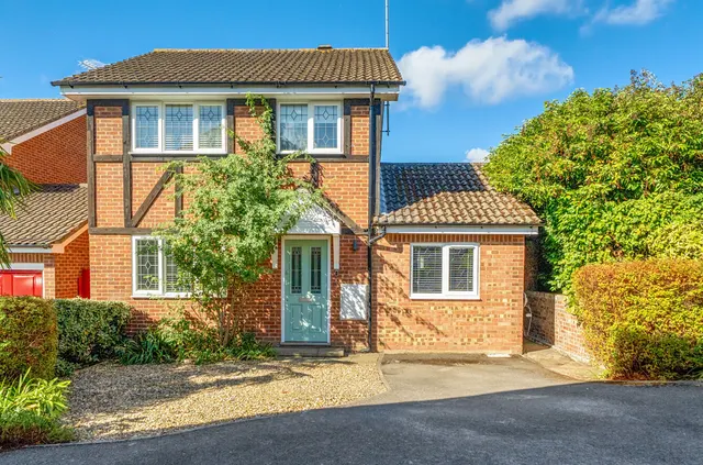 Farley Copse, Binfield, Bracknell, Bracknell Forest, RG42 1PF, photo 1