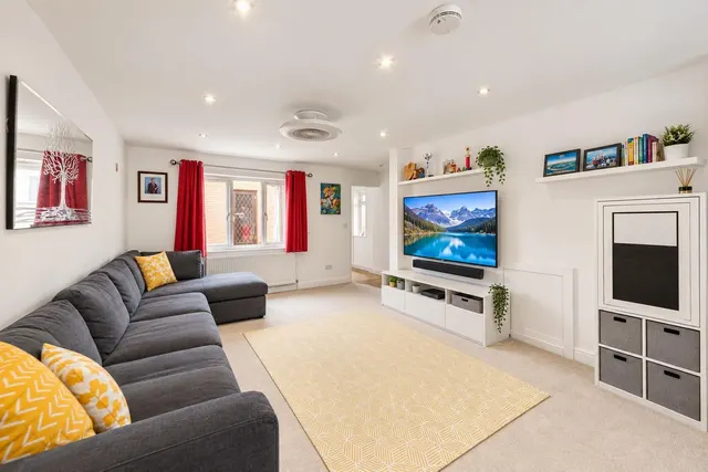 3 bedroom house, Greystoke Drive, Ruislip