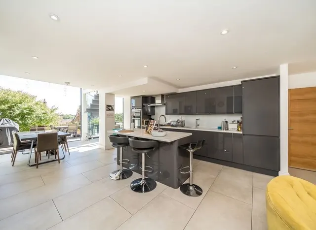 Ermine Road, Ladywell, SE13, photo 2