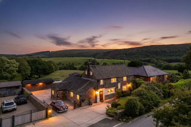 Higher House Lane, Heapey, PR6, photo 1