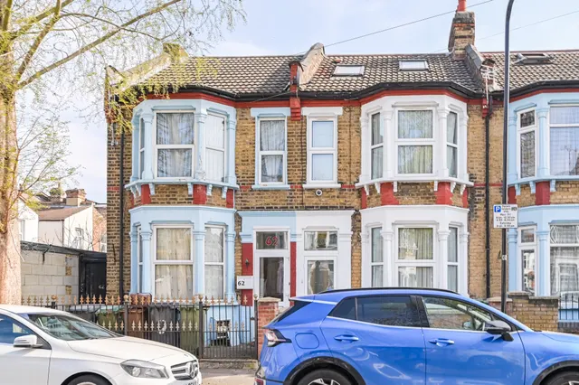 62 Salcombe Road, London, photo 1