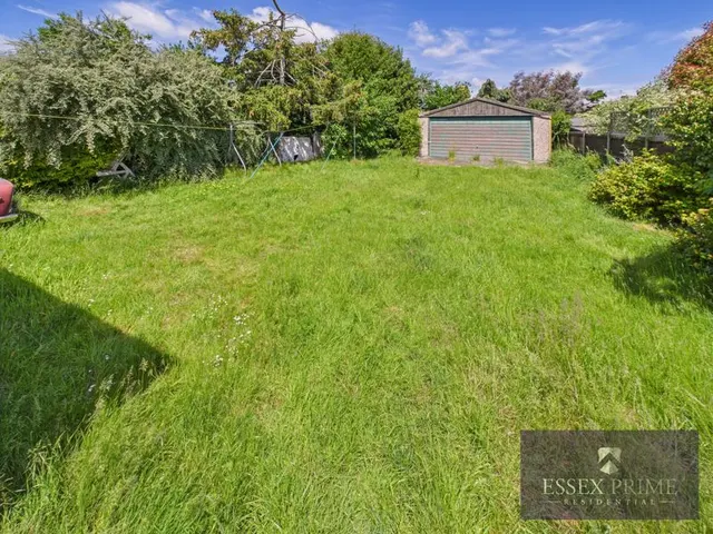 Photo 2 — Volwycke Avenue, Maldon CM9 6DL