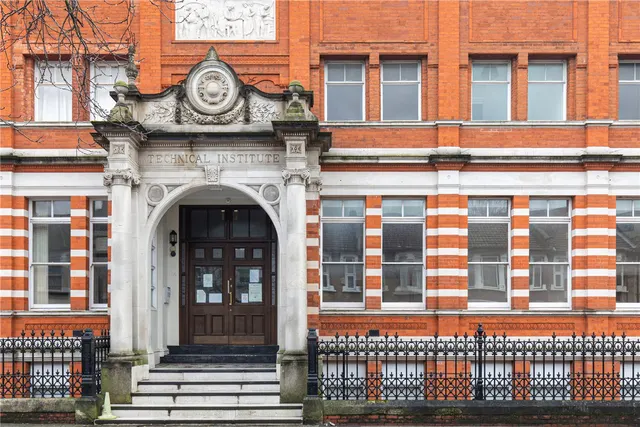 Adelaide Road, London, E10, photo 1
