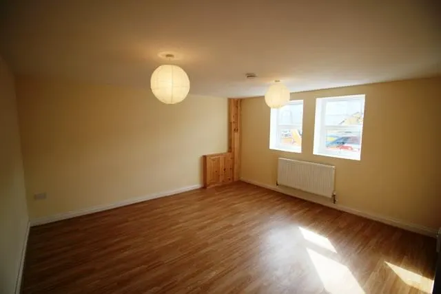 Southmead Road, BS10, photo 1
