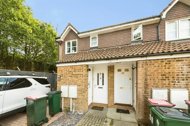 Bolton Road, Crawley, RH10, photo 1