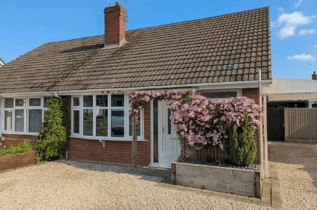 Carroll Drive, Crewe, photo 1