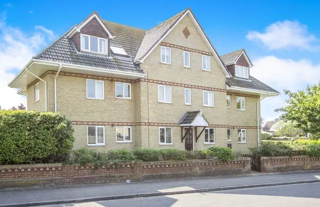 Lulworth Close, Poole, BH15, photo 1