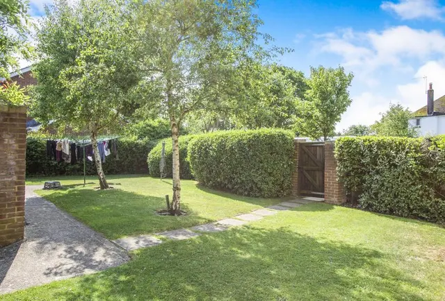 Lulworth Close, Poole, BH15, photo 2