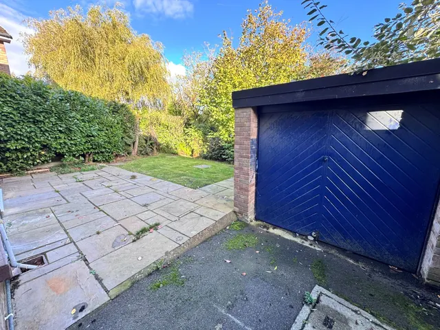 Knowle Avenue, High Peak, photo 3