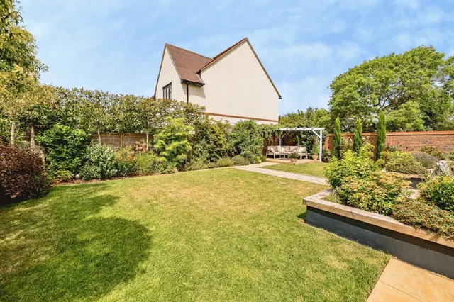 Photo 2 — Poplar Way, Ickford, Aylesbury