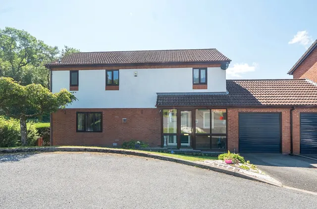 Woodlands, Cefnllys Lane, Llandrindod Wells, Powys, LD1 5DE, photo 1