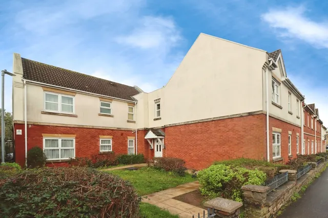 Kennington Avenue, Kingswood, Bristol, Gloucestershire, BS15, photo 1