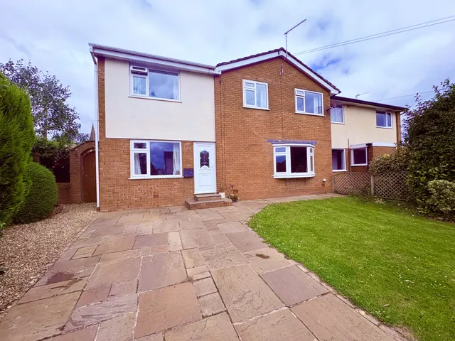 Highfield Avenue, Inskip, Preston, Lancashire, PR4 0UE, photo 1