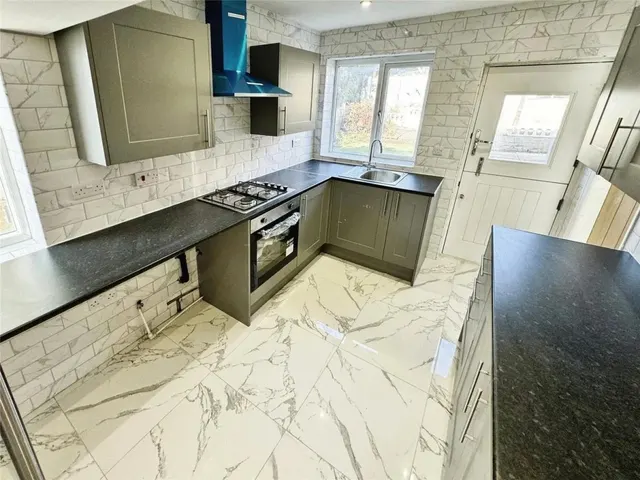 Beechfield Road, Swinton, M27, photo 3
