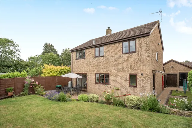 Hawkswood, Olney, MK46, photo 2