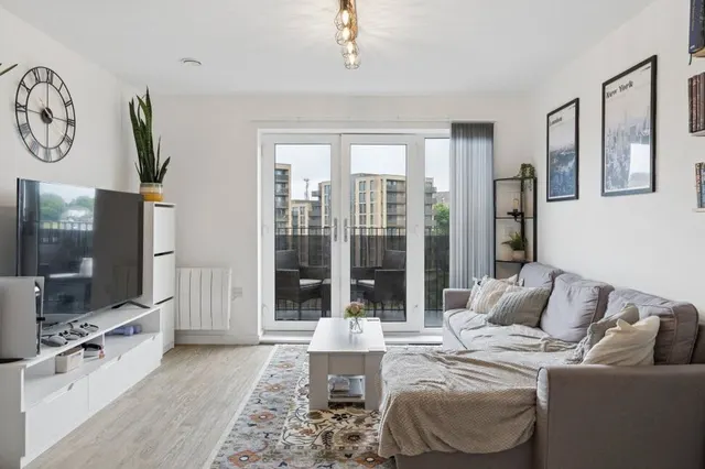 Photo 2 — Thurlows Court, Watford, Hertfordshire, WD18