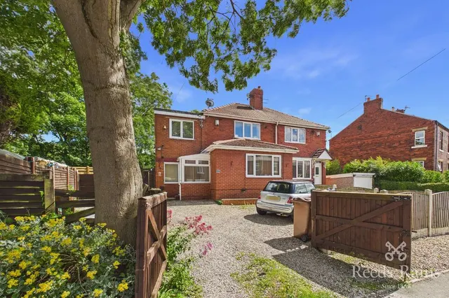 Cliff Road, Crigglestone, West Yorkshire, WF4, photo 1