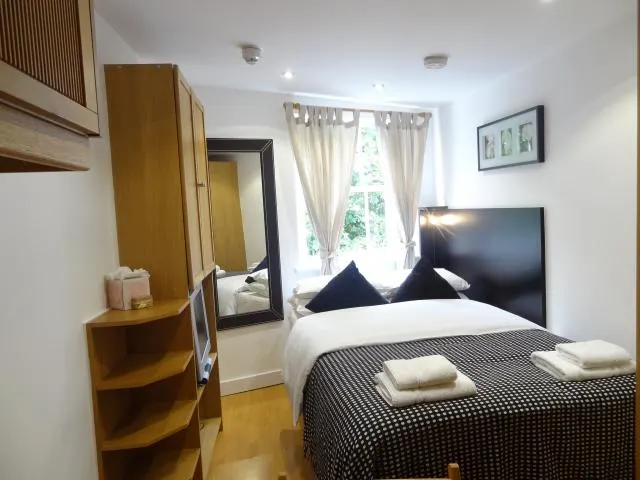 Cartwright Gardens, Bloomsbury, WC1H, photo 1