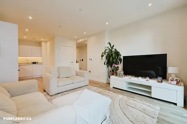 Park Boulevard, Shepherds Bush, W12, photo 3