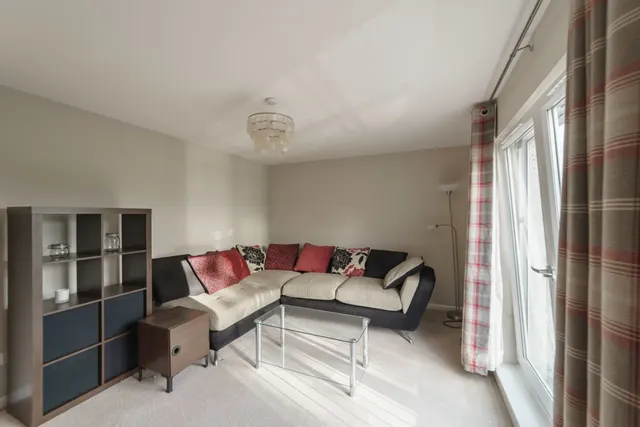 Photo 2 — Shaw Crescent, Aberdeen