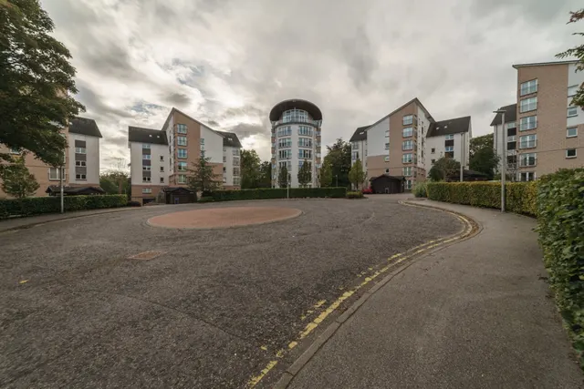 Shaw Crescent, Aberdeen, photo 1