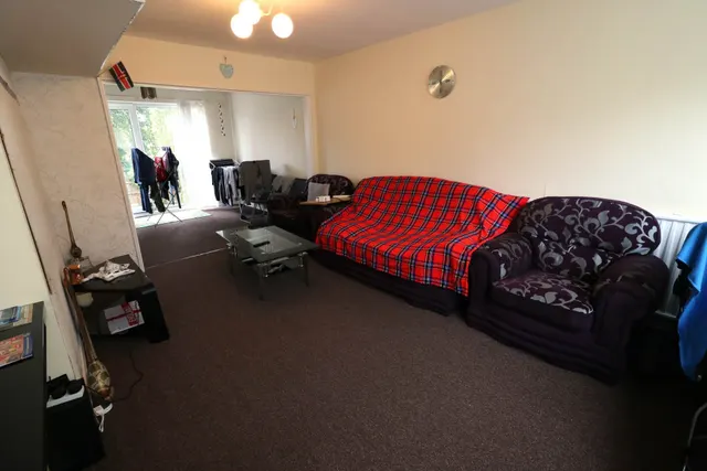 Appledore Avenue, Nottingham, photo 3