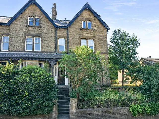78 Bolton Road, Silsden, Keighley, BD20 0JY, photo 1