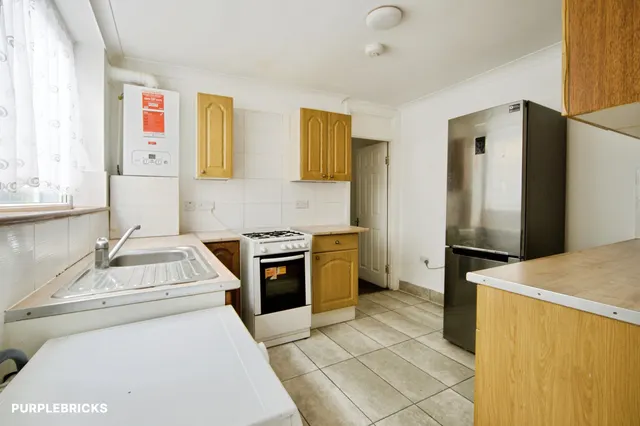 Central Park Road, London, E6, photo 3