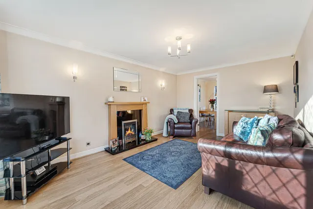 Photo 3 — Wendlebury Close, Leigh, Leigh, WN7 3NP