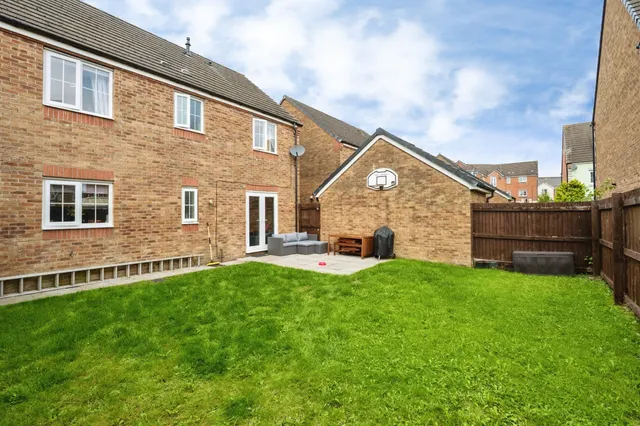 Six Mills Avenue, Swansea, SA4, photo 2