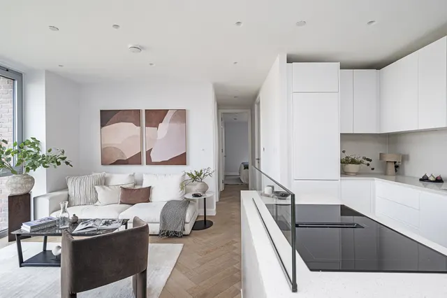 Flat 8, 4 Maple Path, London, photo 1