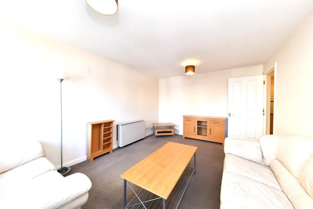 Photo 2 — Bedwell Crescent, Stevenage, Herts, SG1 1WZ