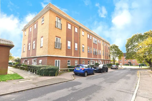Bedwell Crescent, Stevenage, Herts, SG1 1WZ, photo 1