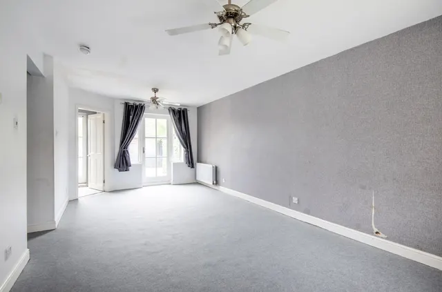 Harlequin Drive, Kingswood, HU7, photo 3