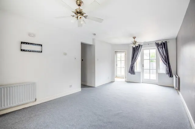 Harlequin Drive, Kingswood, HU7, photo 2