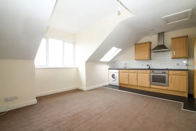 Stanningley Road, Armley, LS12, photo 2
