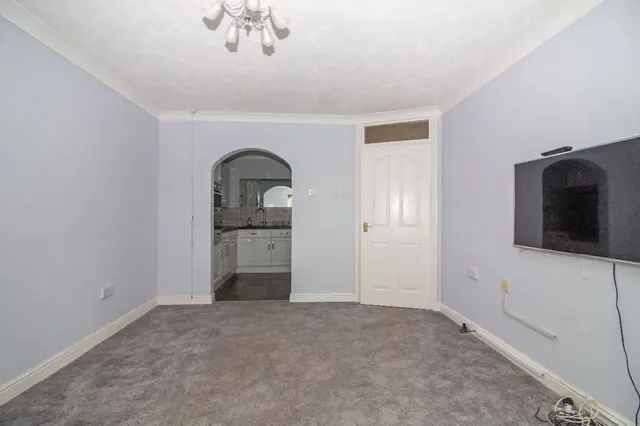 Photo 3 — Havant Road, Horndean, Waterlooville, PO8 0XA