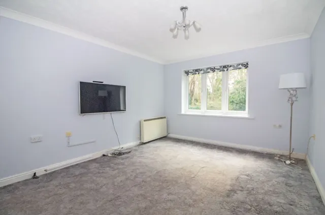 Photo 2 — Havant Road, Horndean, Waterlooville, PO8 0XA